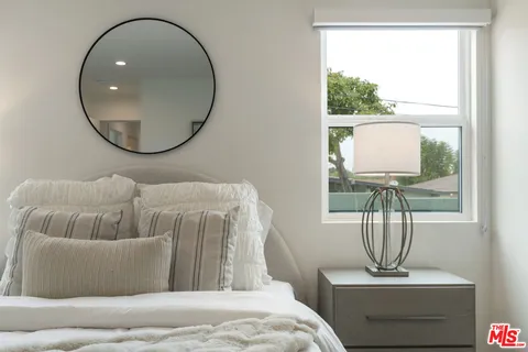 $1,675,000 | 3815 South Cochran Avenue, Los Angeles, CA 90008