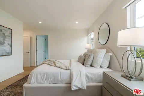 $1,675,000 | 3815 South Cochran Avenue, Los Angeles, CA 90008
