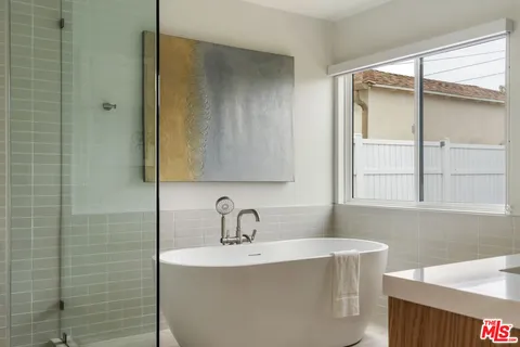 $1,675,000 | 3815 South Cochran Avenue, Los Angeles, CA 90008