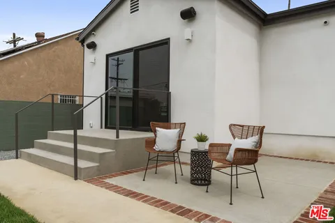 $1,675,000 | 3815 South Cochran Avenue, Los Angeles, CA 90008