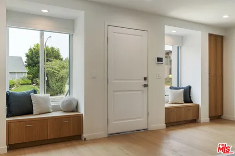 $1,675,000 | 3815 South Cochran Avenue, Los Angeles, CA 90008