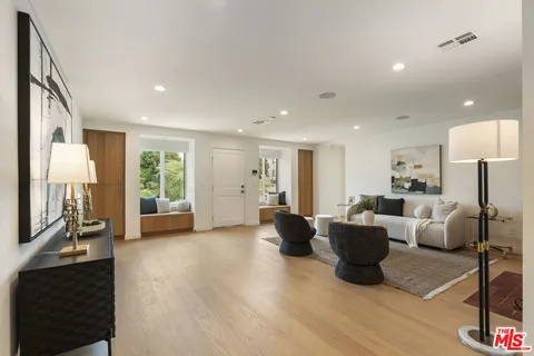 $1,675,000 | 3815 South Cochran Avenue, Los Angeles, CA 90008