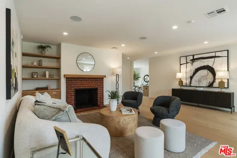 $1,675,000 | 3815 South Cochran Avenue, Los Angeles, CA 90008
