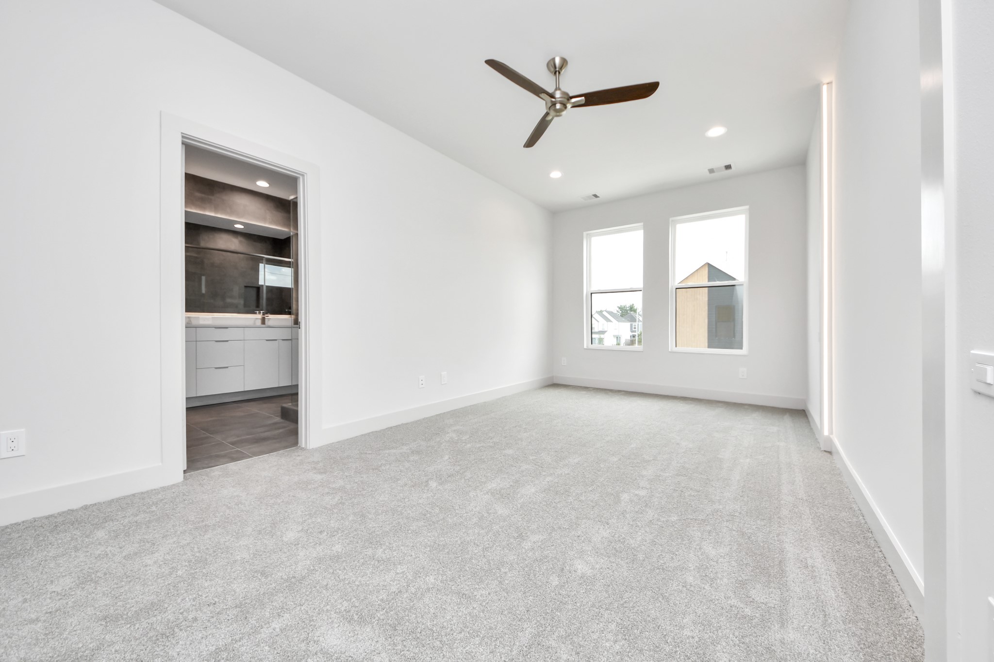 4011 Boho Lane Houston, TX 77045 - Photo 16 of 21 primary suite