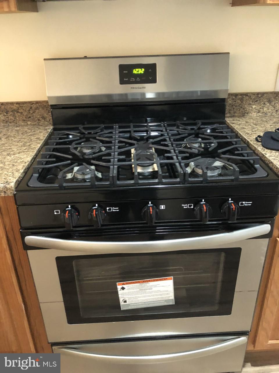 11510 Pine Pole Road Princess Anne, MD 21853 - Photo 9 of 44 New Stainless Gas Stove