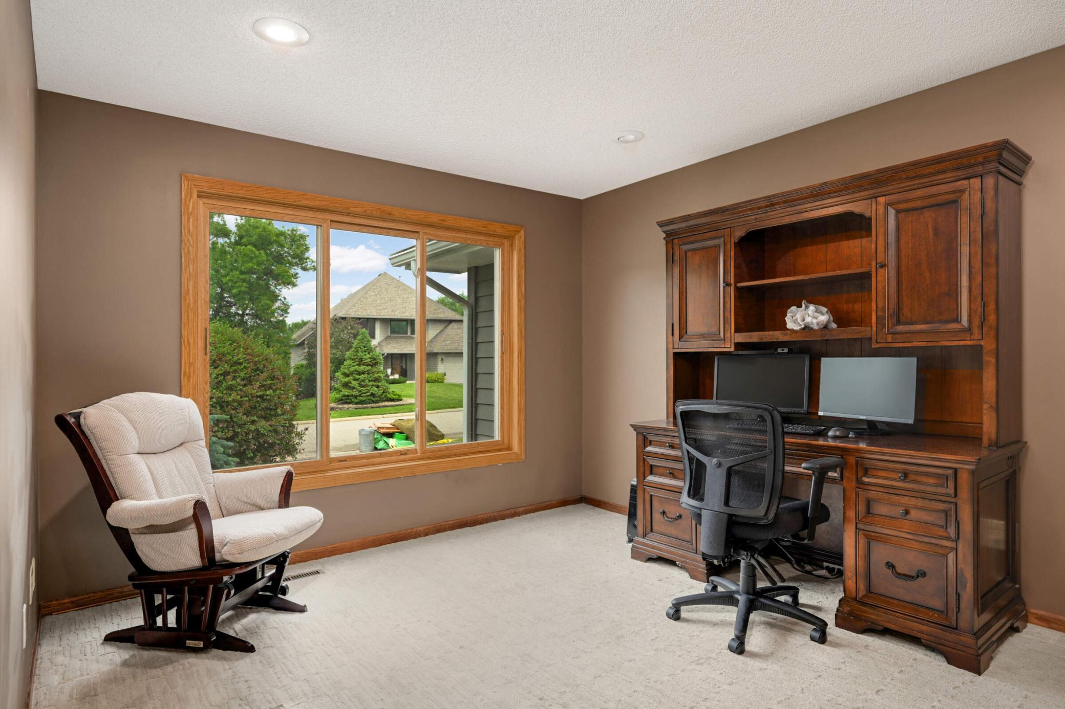 9300 Quinn Road Bloomington, MN 55437 - Photo 7 of 67 Gallery Image 7