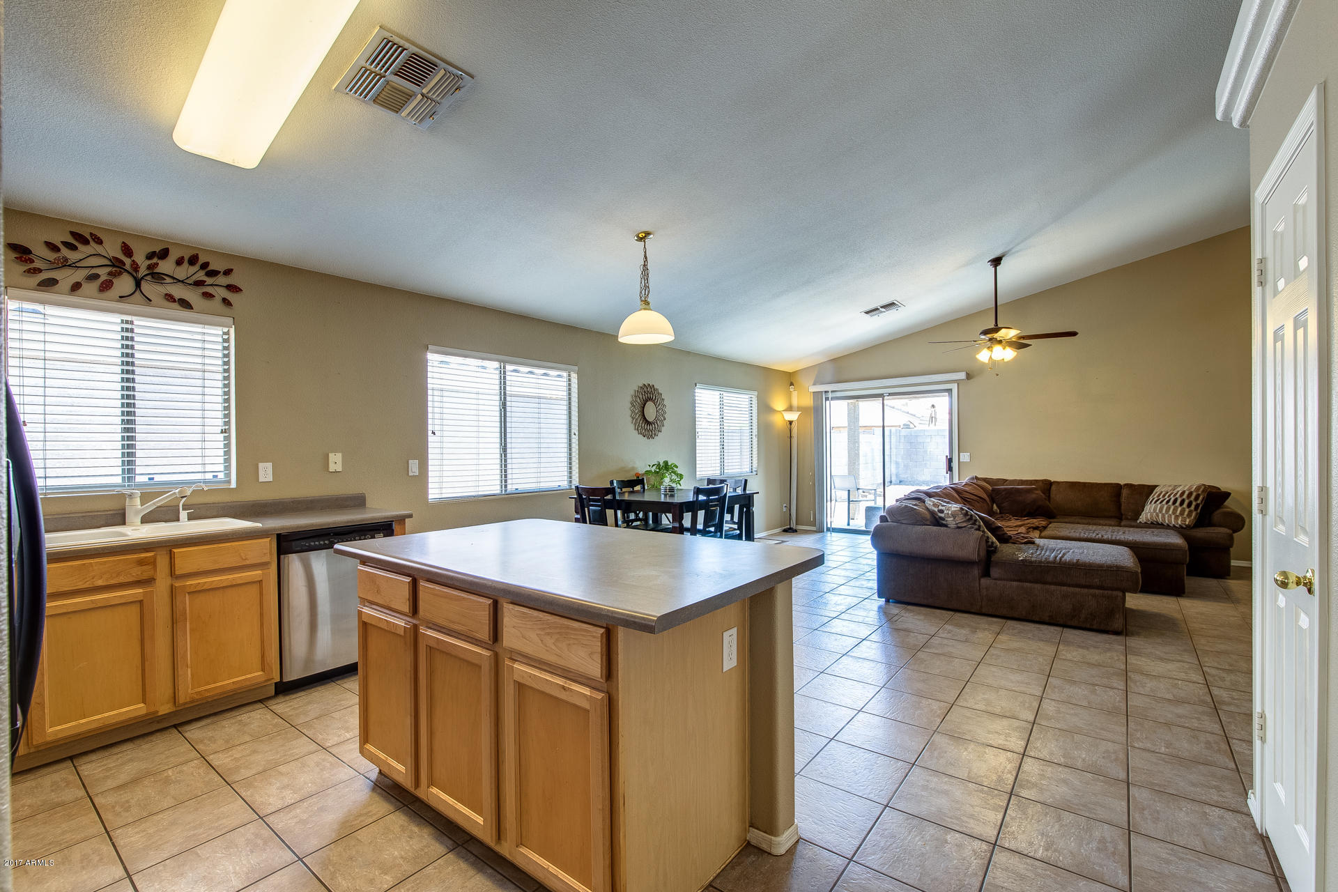 12729 West Redfield Road El Mirage, AZ 85335 - Photo 7 of 26 ChaseCapture-8