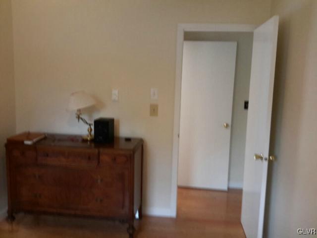 38 Ridgewood Road Easton, PA 18045 - Photo 10 of 33 a view of hallway with lamp