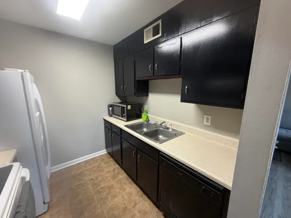 $1,600 | 900 Mountain Creek Road, Unit 106, Chattanooga, TN 37405