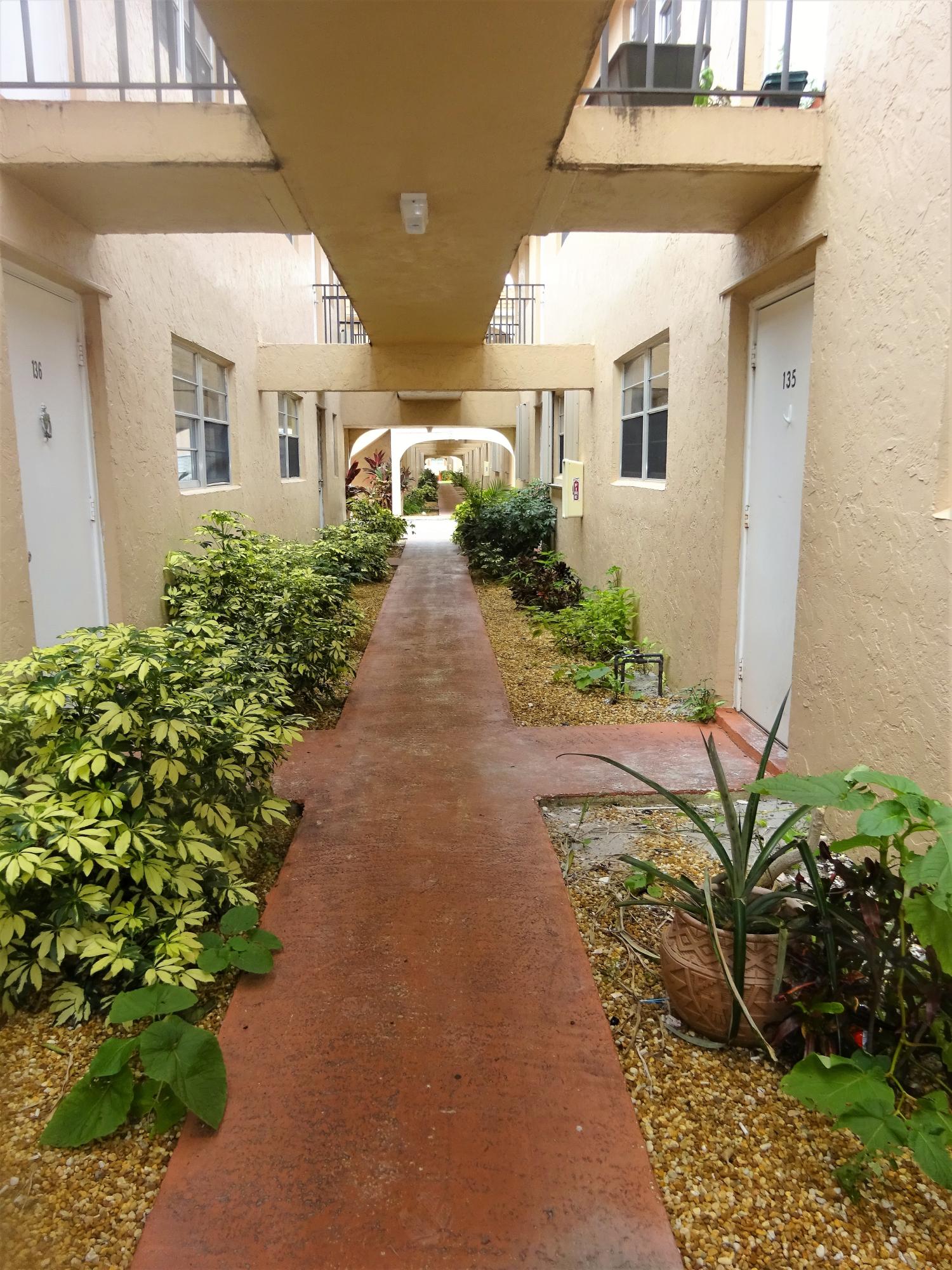600 Southwest 2nd Avenue, Unit 1350 Boca Raton, FL 33432 - Photo 19 of 22 Walkway