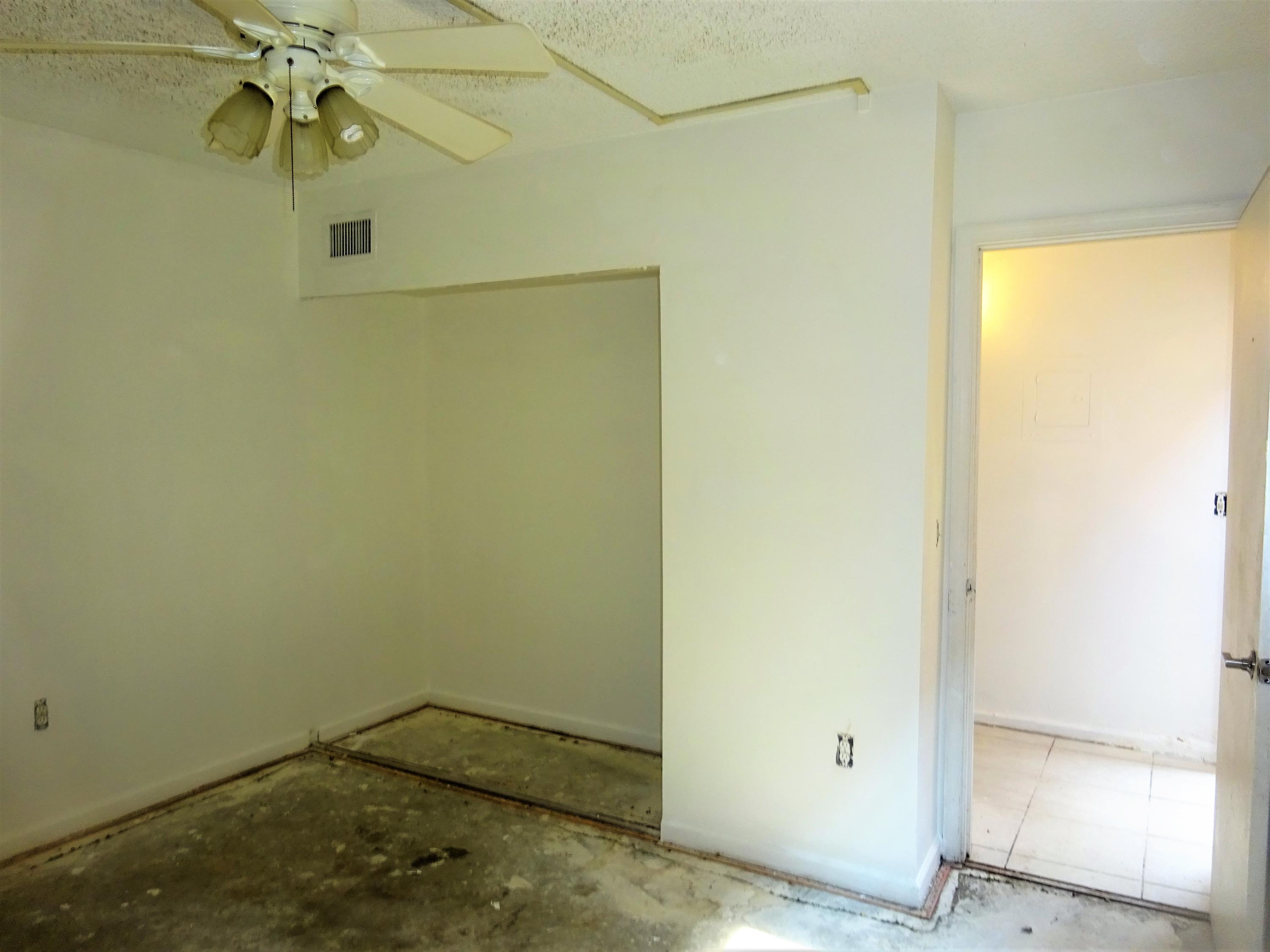 600 Southwest 2nd Avenue, Unit 1350 Boca Raton, FL 33432 - Photo 9 of 22 Current Master Closet