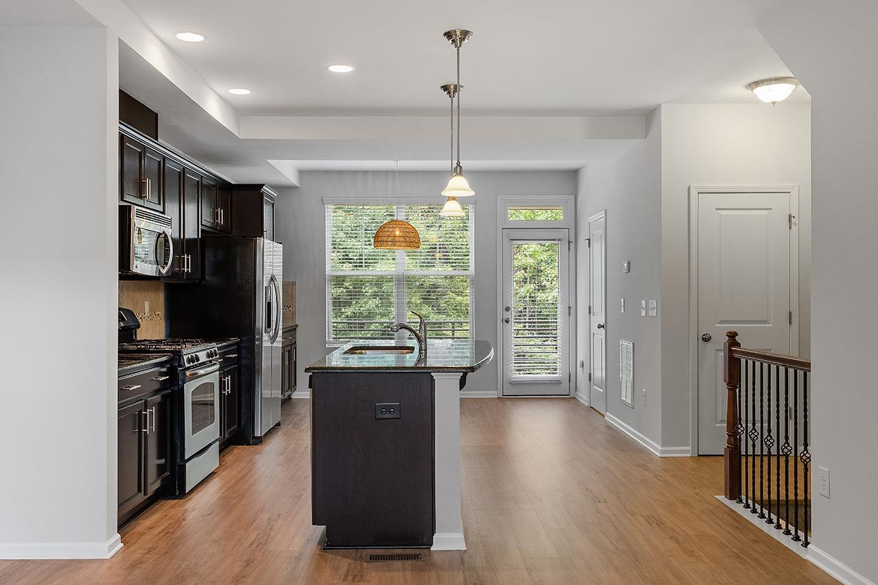 1545 Crafton Way Raleigh, NC 27607 - Photo 3 of 24 Photo 4