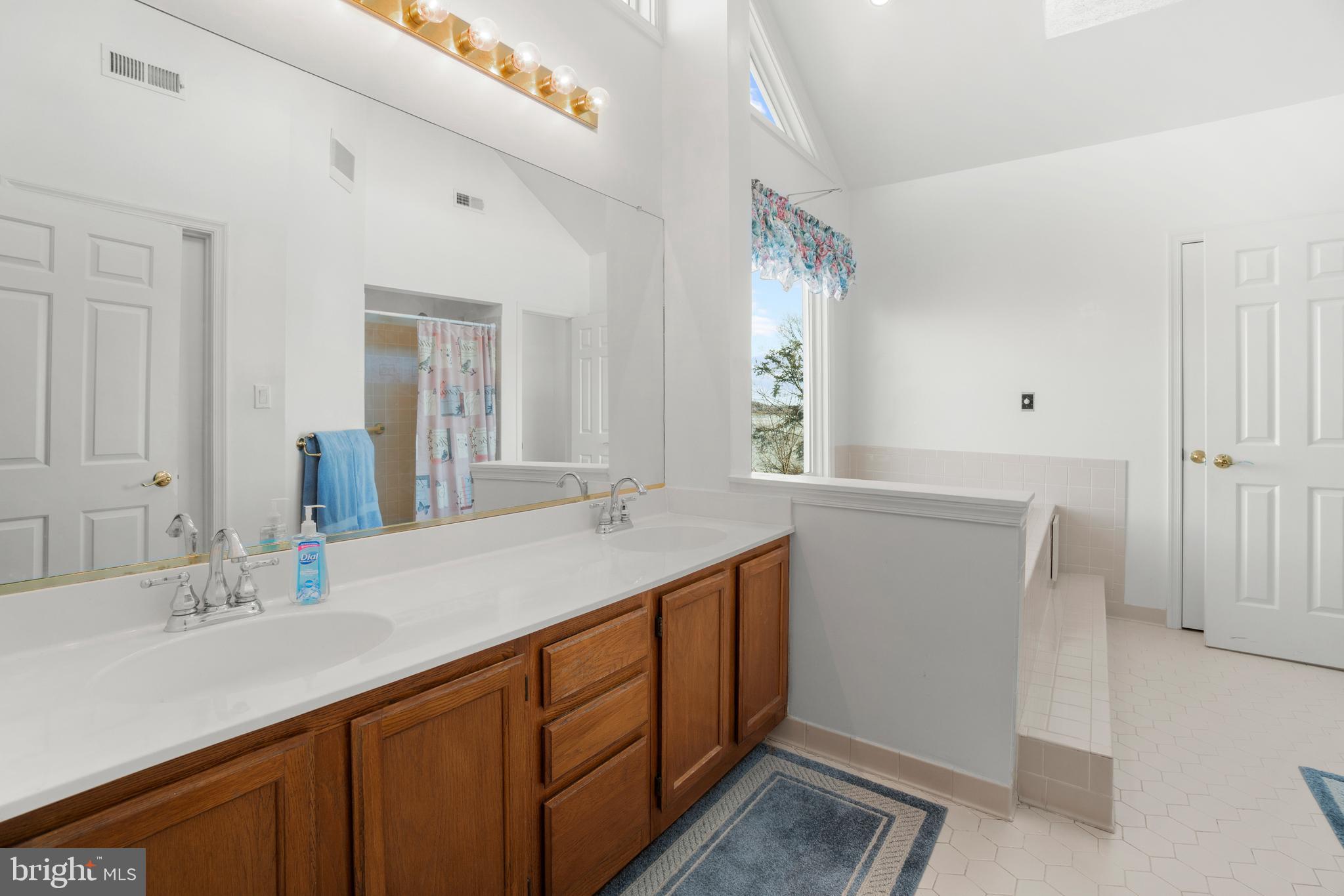 18503 Cabin Road Triangle, VA 22172 - Photo 18 of 40 Gallery Image 18