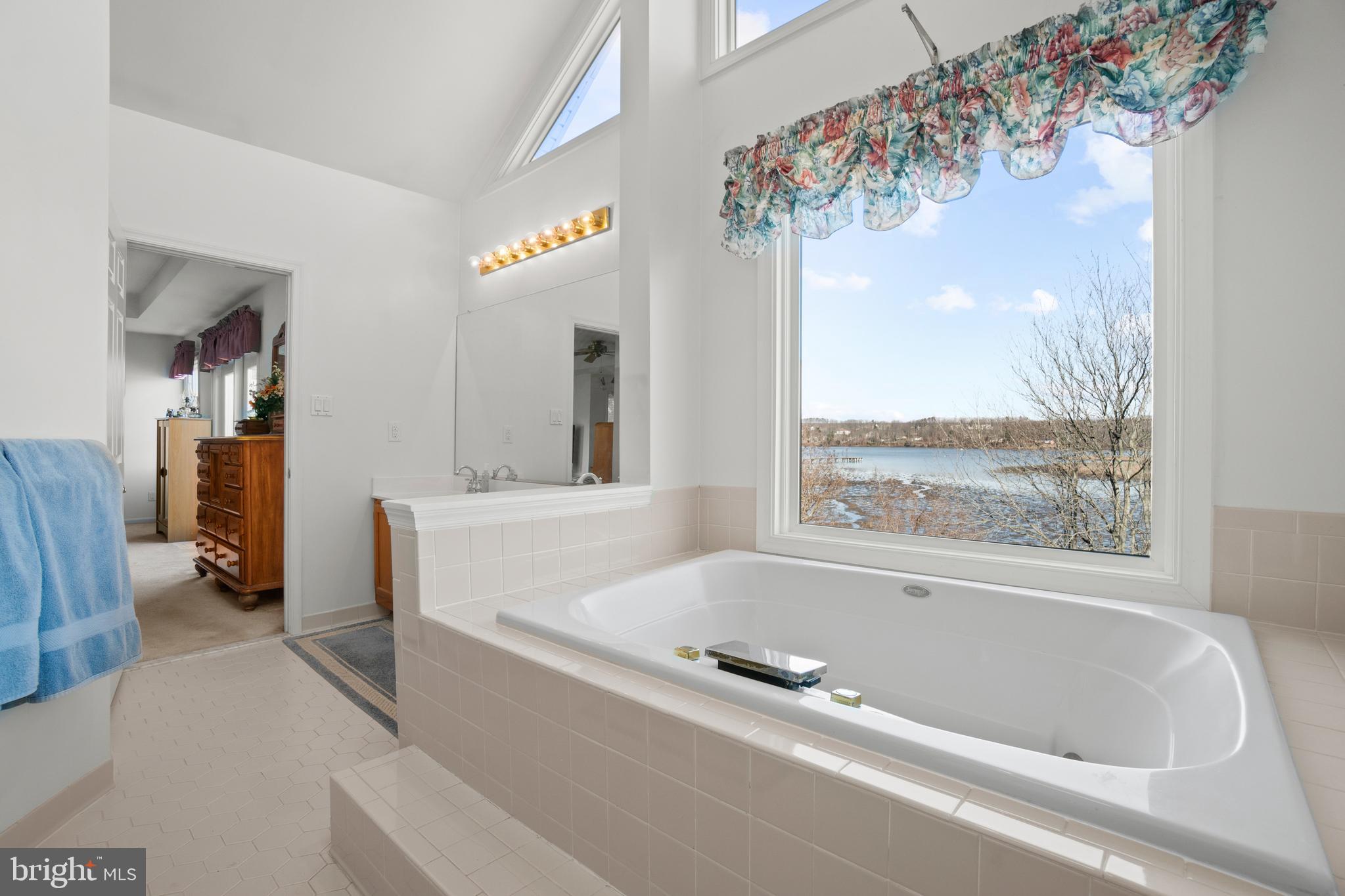 18503 Cabin Road Triangle, VA 22172 - Photo 20 of 40 Gallery Image 20