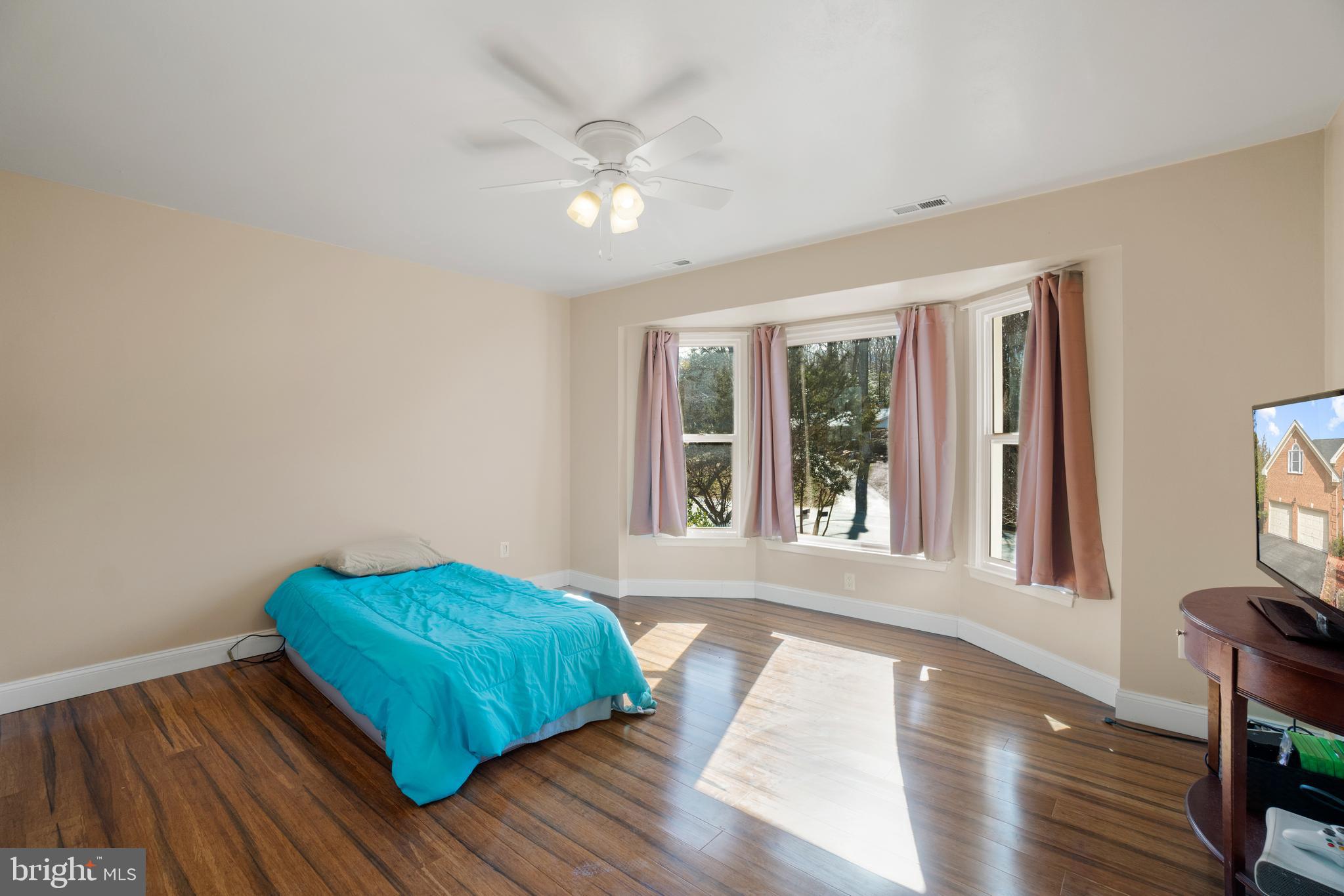 18503 Cabin Road Triangle, VA 22172 - Photo 22 of 40 Gallery Image 22