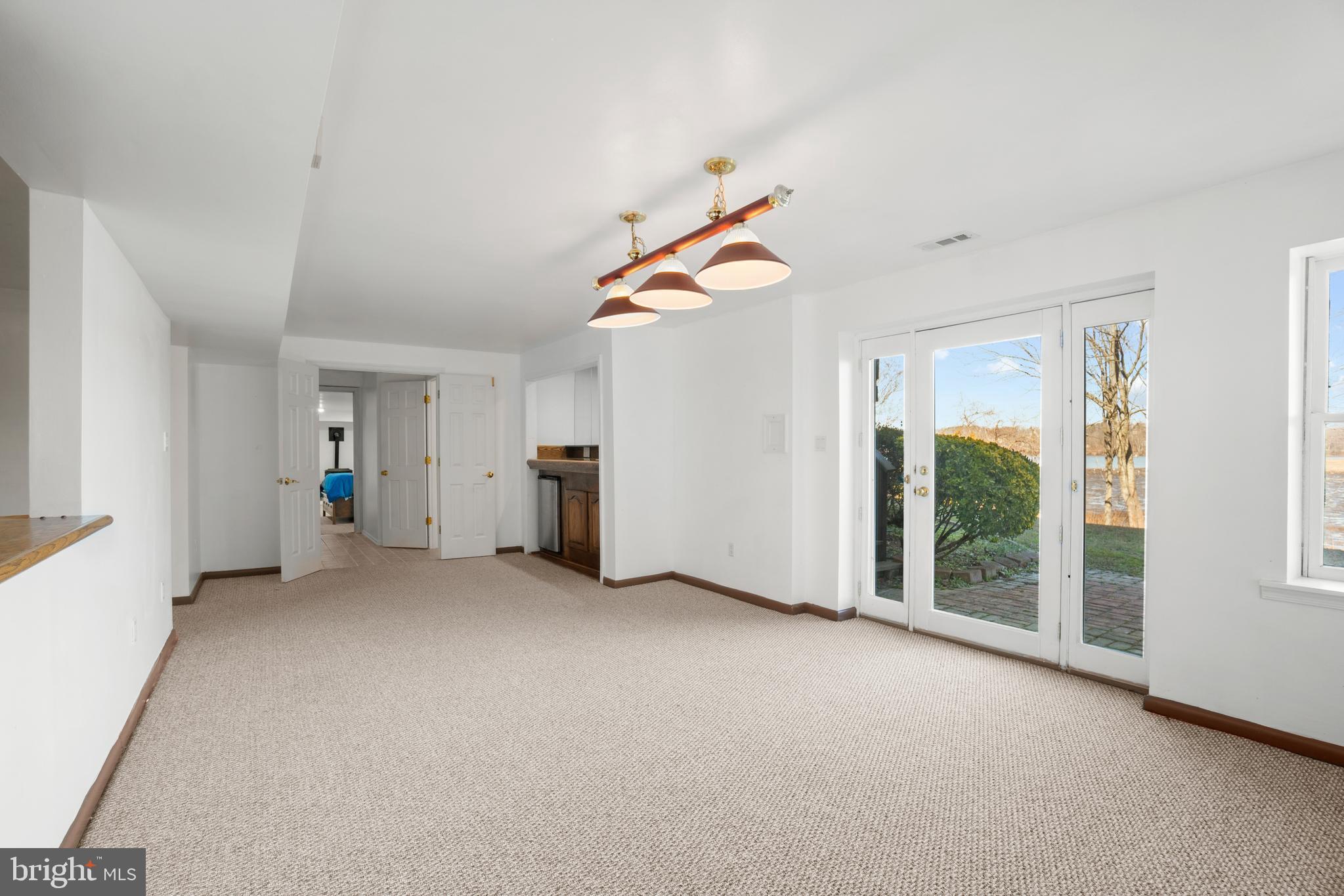 18503 Cabin Road Triangle, VA 22172 - Photo 28 of 40 Gallery Image 28