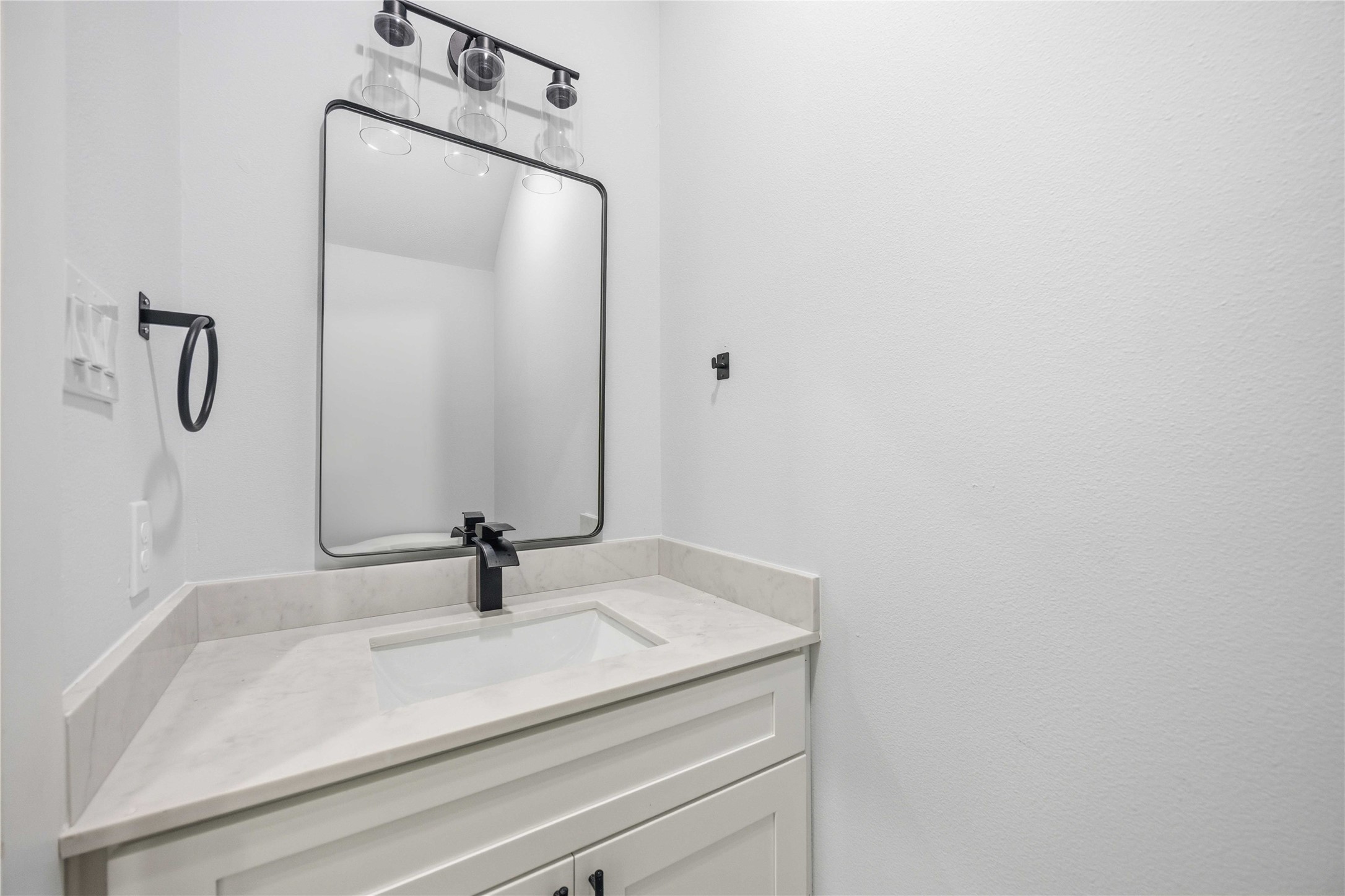 4138 Larkspur Street, Unit B Houston, TX 77051 - Photo 17 of 19