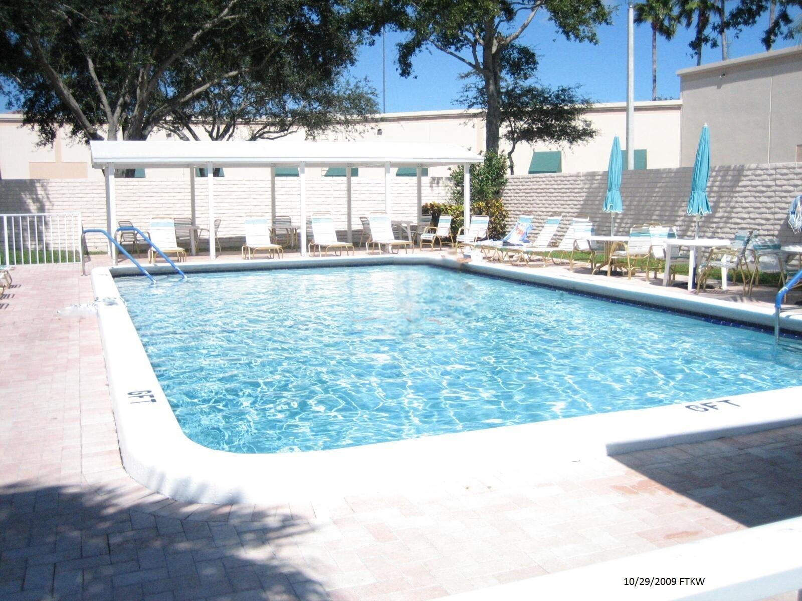 8260 East Club Road Boca Raton, FL 33433 - Photo 33 of 34 West Lakes Pool