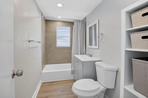 $3,700 | 239 Northwest 6th Avenue, Delray Beach, FL 33444