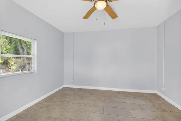 $3,700 | 239 Northwest 6th Avenue, Delray Beach, FL 33444