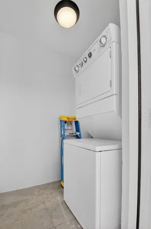 $3,700 | 239 Northwest 6th Avenue, Delray Beach, FL 33444