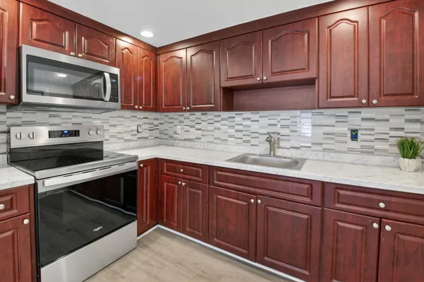 $3,700 | 239 Northwest 6th Avenue, Delray Beach, FL 33444