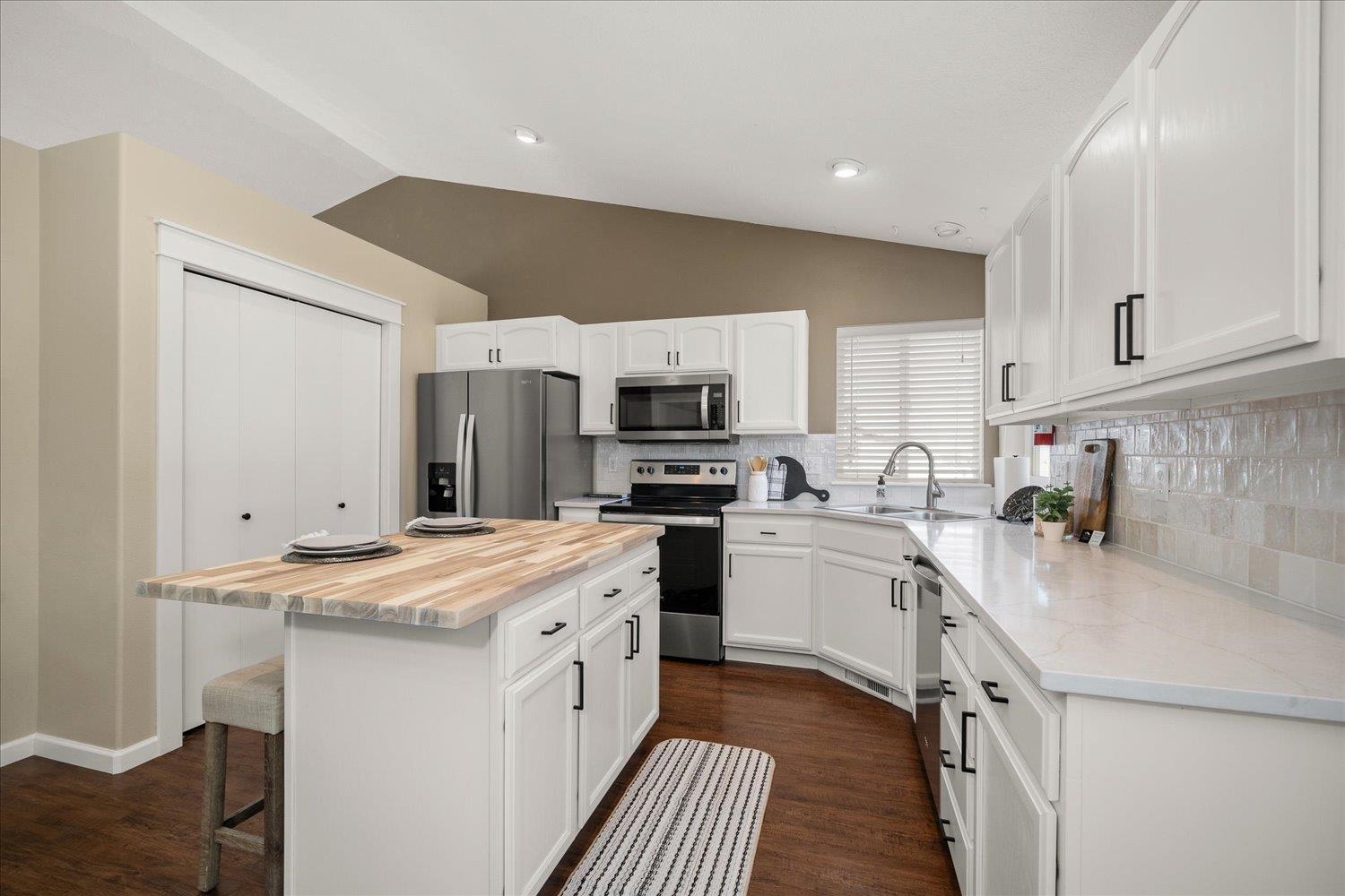 18006 North Astor Street Colbert, WA 99005 - Photo 9 of 50 Gallery Image 9