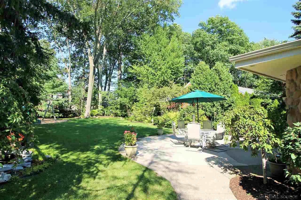 316 Stephens Road Grosse Pointe, MI 48236 - Photo 50 of 59 50021598-49.JPG