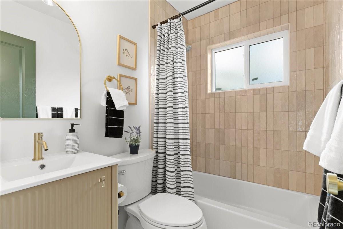 3387 Kearney Street Denver, CO 80207 - Photo 3 of 16