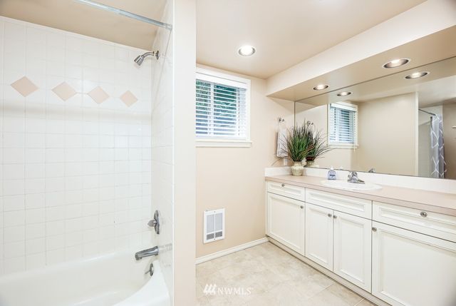 $870,000 | 2015 Southwest 149th Street, Burien, WA 98166