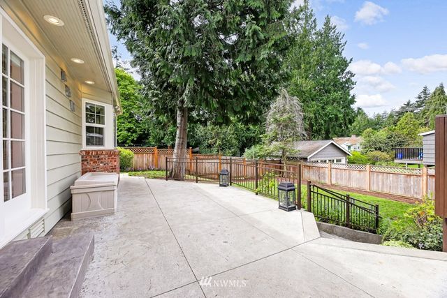 $870,000 | 2015 Southwest 149th Street, Burien, WA 98166