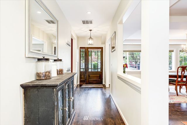 $870,000 | 2015 Southwest 149th Street, Burien, WA 98166