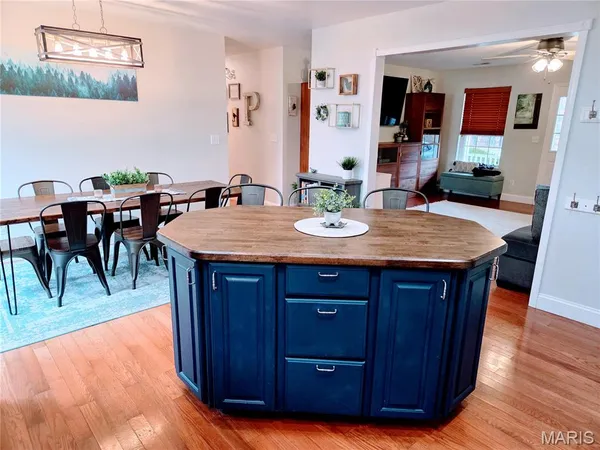 $273,500 | 3056 Highway Dd Cuba Mo 65453, Cuba, MO 65453