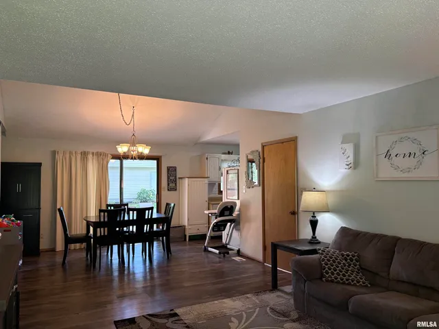 $135,500 | 2119 Rains Street, Murphysboro, IL 62966