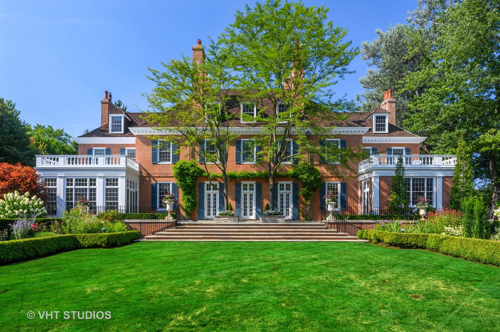 115 Dewindt Road Winnetka, IL 60093 - Photo 3 of 84