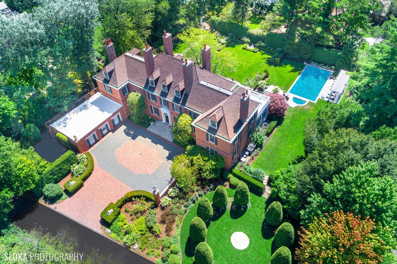 115 Dewindt Road Winnetka, IL 60093 - Photo 4 of 84