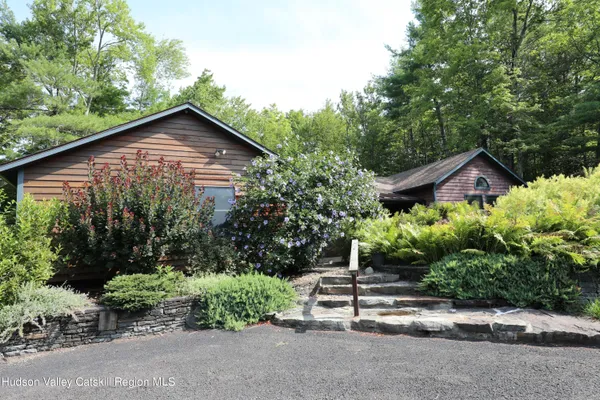 $3,600 | 36 Northwoods Road, Unit A, Woodstock, NY 12498