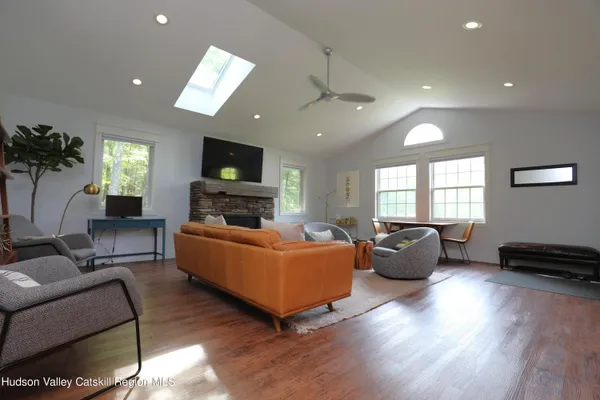 $3,600 | 36 Northwoods Road, Unit A, Woodstock, NY 12498