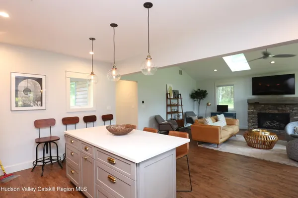 $3,600 | 36 Northwoods Road, Unit A, Woodstock, NY 12498