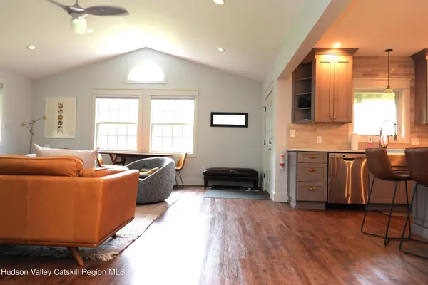 $3,600 | 36 Northwoods Road, Unit A, Woodstock, NY 12498