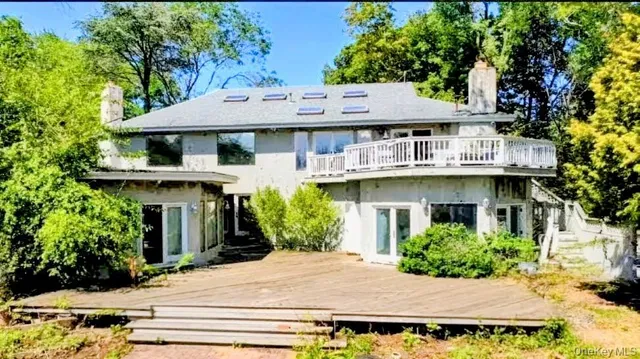 $2,399,000 | 6 Bostwick Lane, Old Westbury, NY 11568
