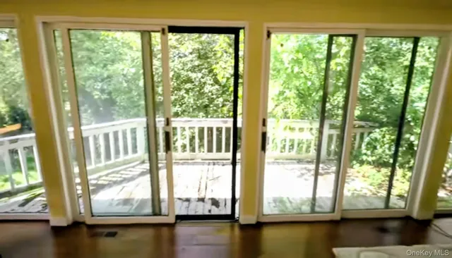 $2,399,000 | 6 Bostwick Lane, Old Westbury, NY 11568