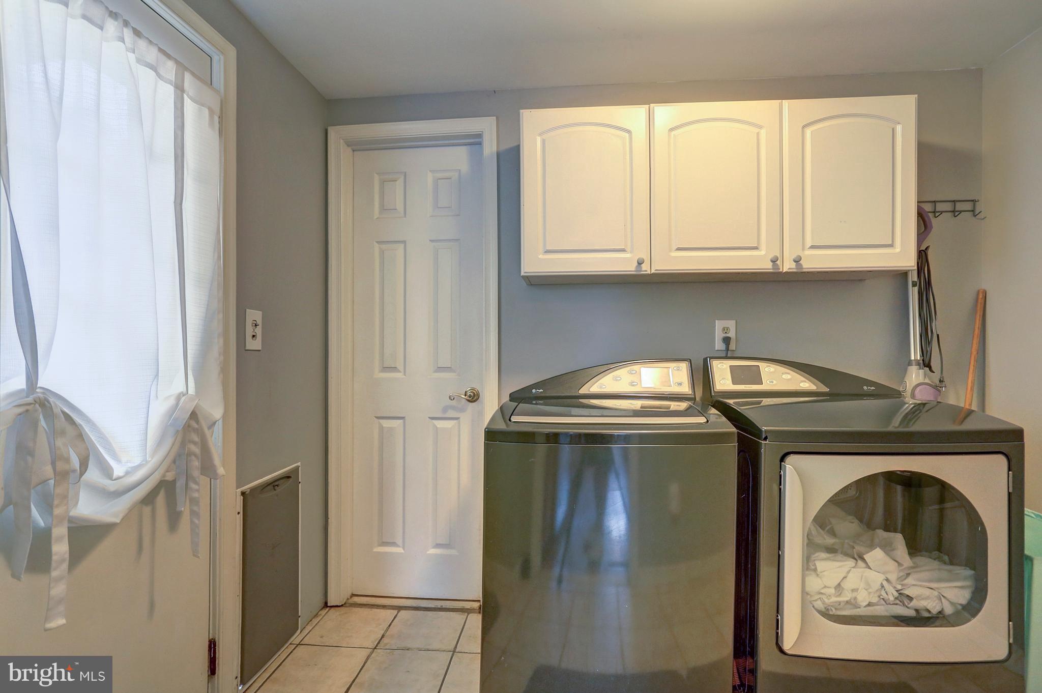 61 Baxter Road Delta, PA 17314 - Photo 7 of 27 Laundry Mudroom