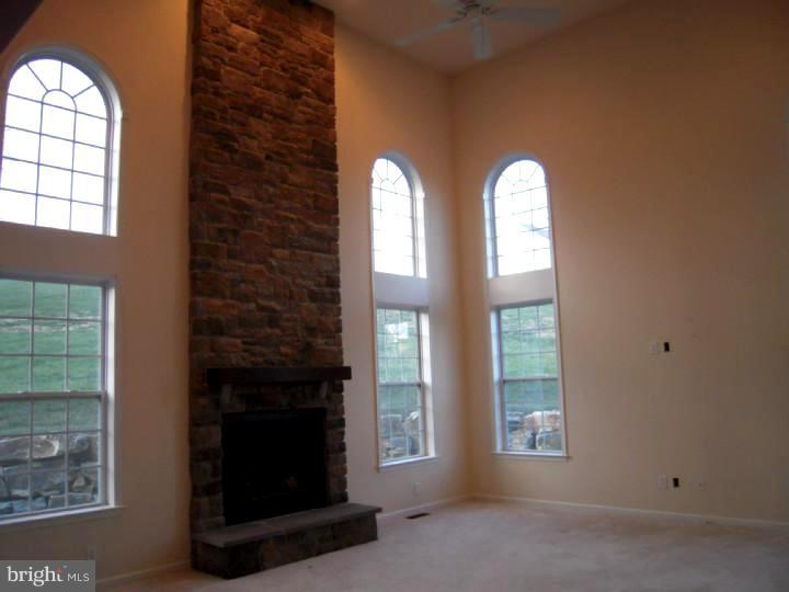 1983 Kings Row Road Oxford, PA 19363 - Photo 8 of 16 Family Room