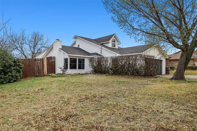 $2,395 | 10001 Pack Saddle Trail, Fort Worth, TX 76108