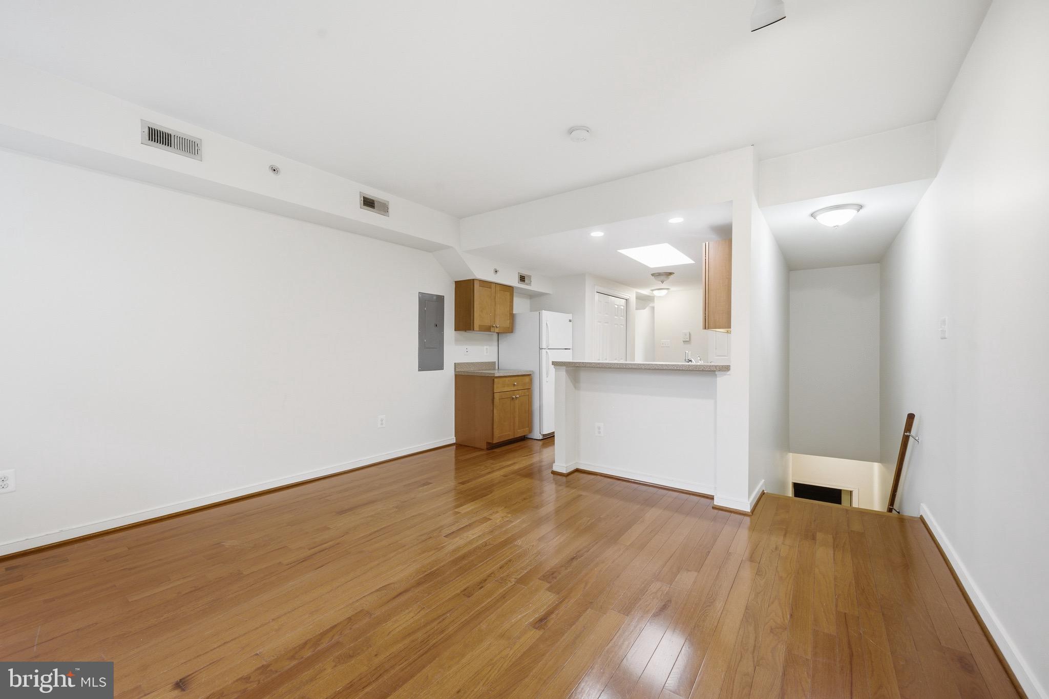 910 South Charles Street, Unit B Baltimore, MD 21230 - Photo 10 of 45 Living Room - Kitchen