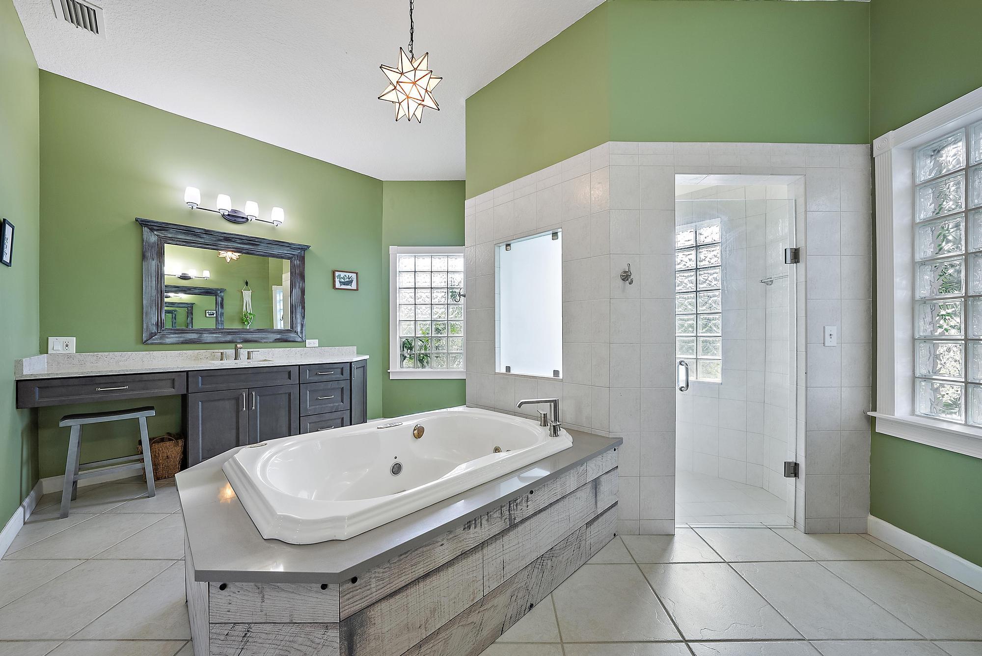 15847 86th Road North Loxahatchee, FL 33470 - Photo 17 of 45 Primary Bath