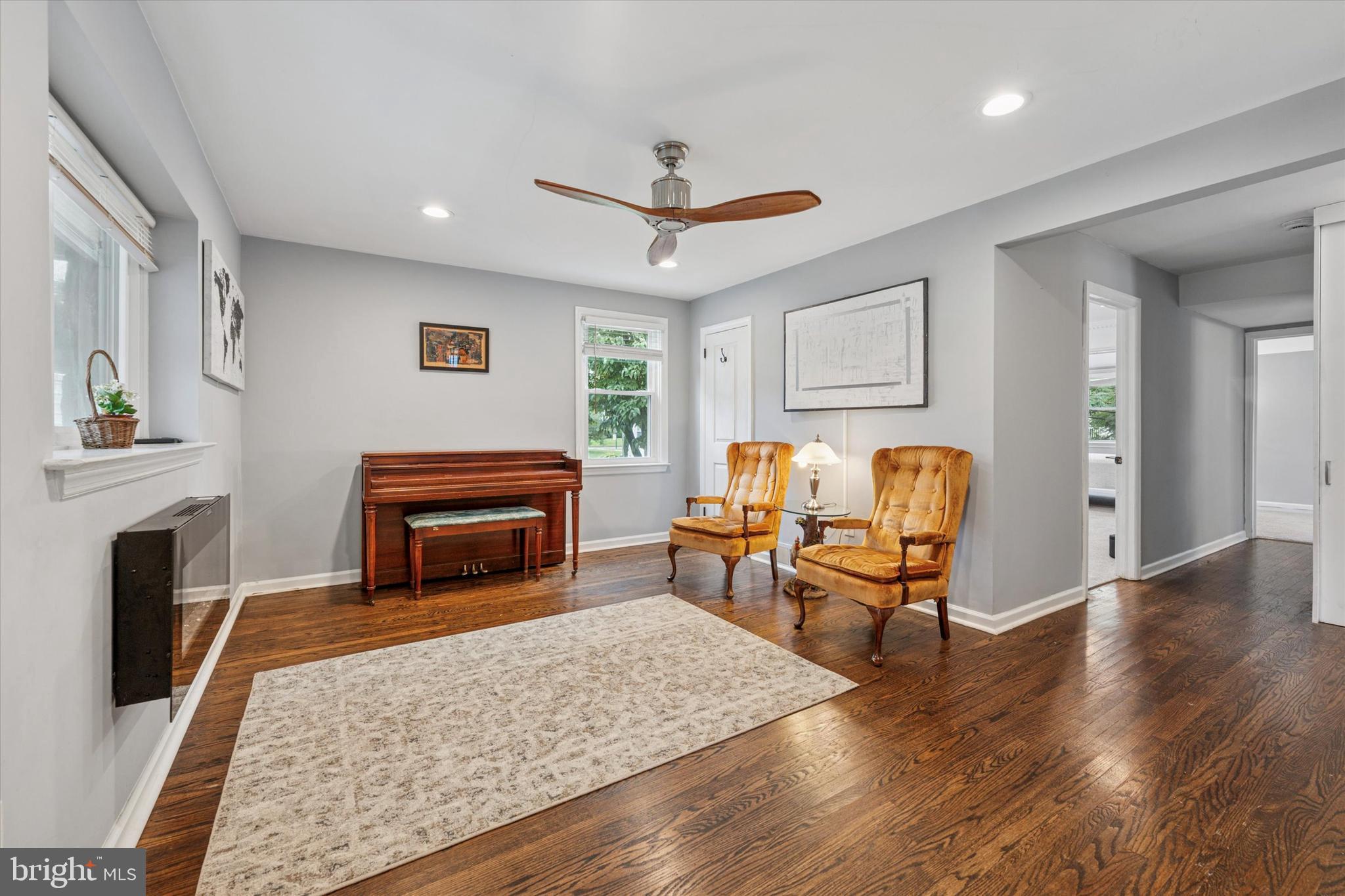304 Providence Road Morton, PA 19070 - Photo 12 of 40 Living Room