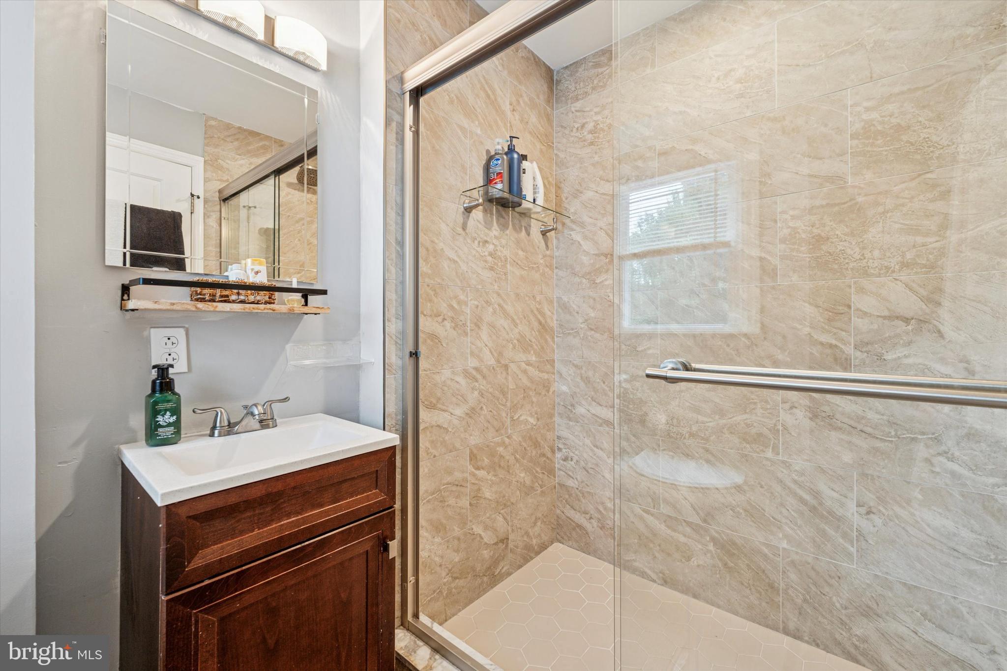 304 Providence Road Morton, PA 19070 - Photo 17 of 40 Main level full bathroom
