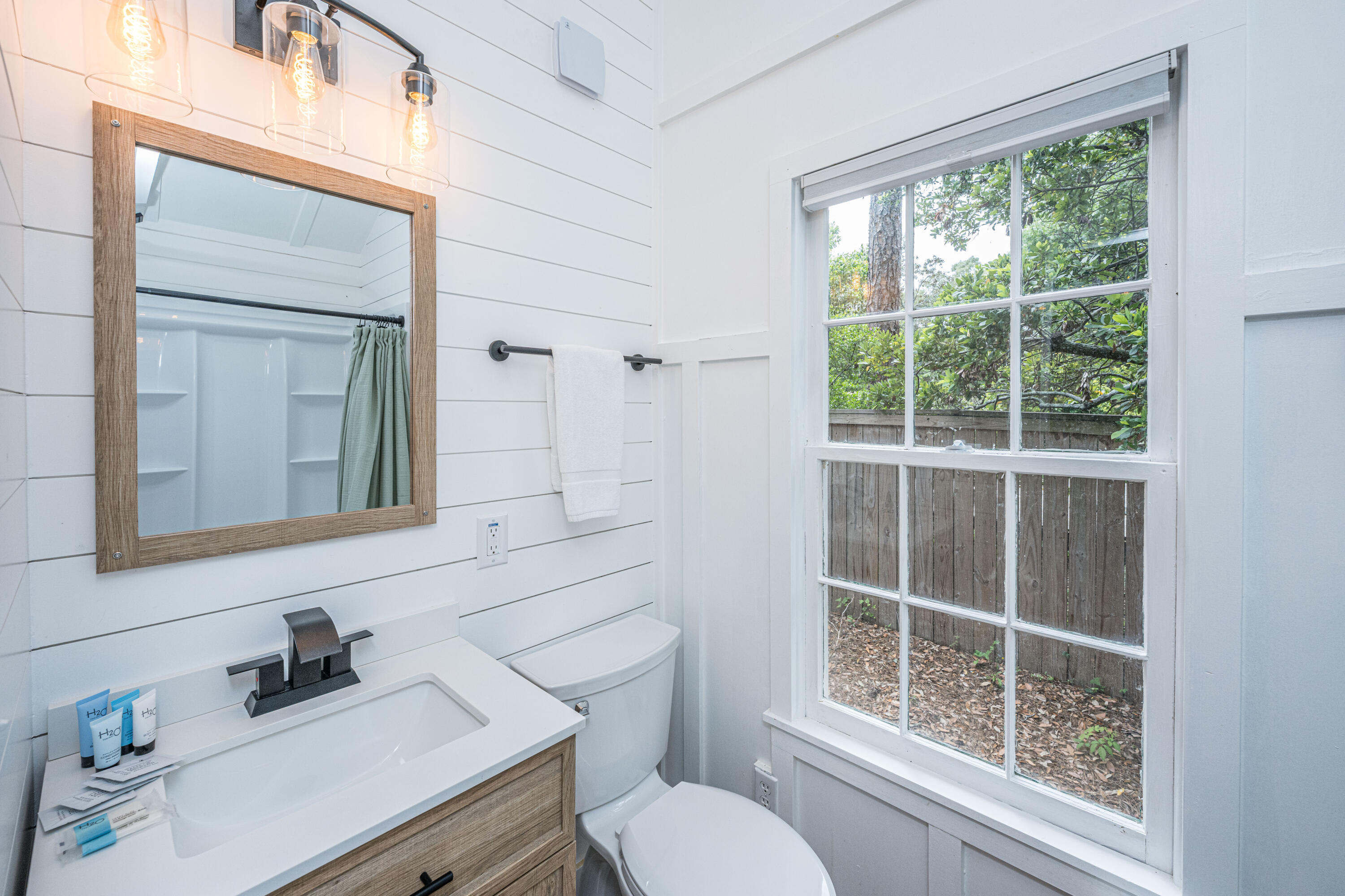 622 East Cooper Avenue Folly Beach, SC 29439 - Photo 25 of 51 622ECooperAve038